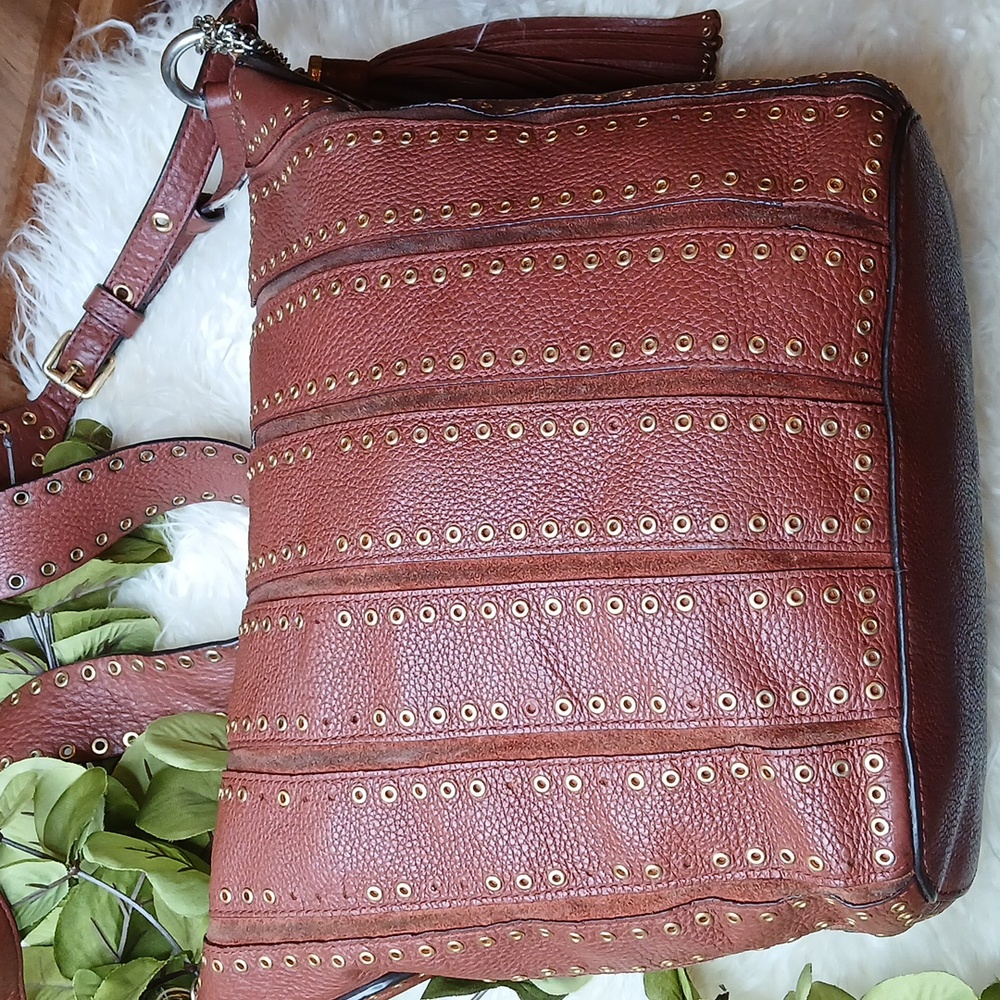 MICHAEL KORS CROSSBODY REDUCED FOR QUICK SALE - Picture 7 of 17